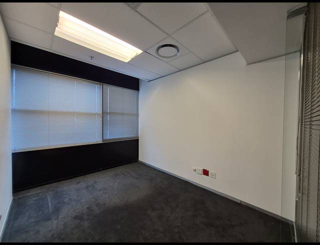 206M² OFFICE TO LET IN SANDTON CENTRAL